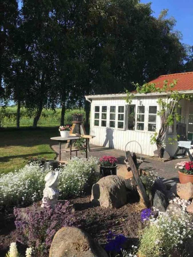 Stunning Romantik Cabin Close To Baltic Sea Vila Idestrup Exterior foto